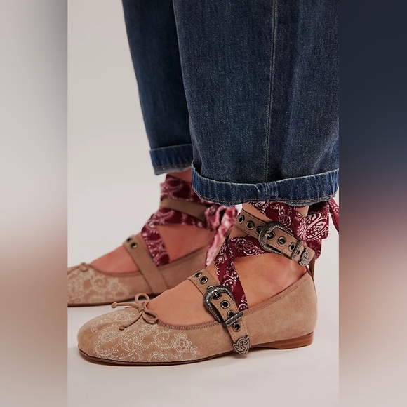 FREE PEOPLE Suede Leather Vintage-inspired Buckle Ballet Flats US 10 / EU 41 - Picture 9 of 16